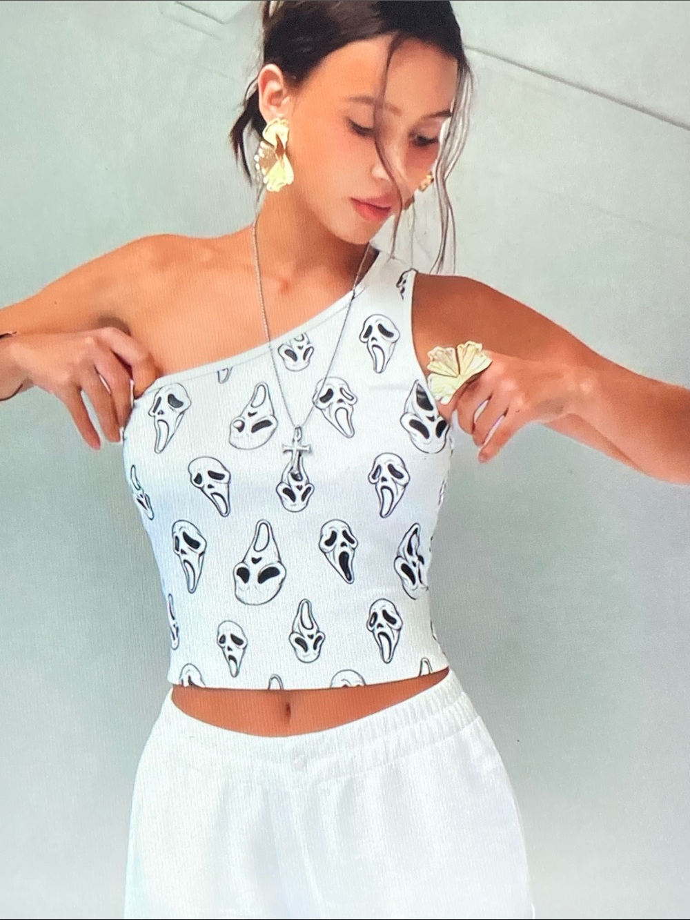 Fashion Poshers White One-Shoulder Ribbed Tank with Black Face Print